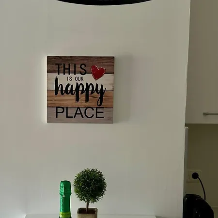 One Bedroom Flat In The Centre Of *